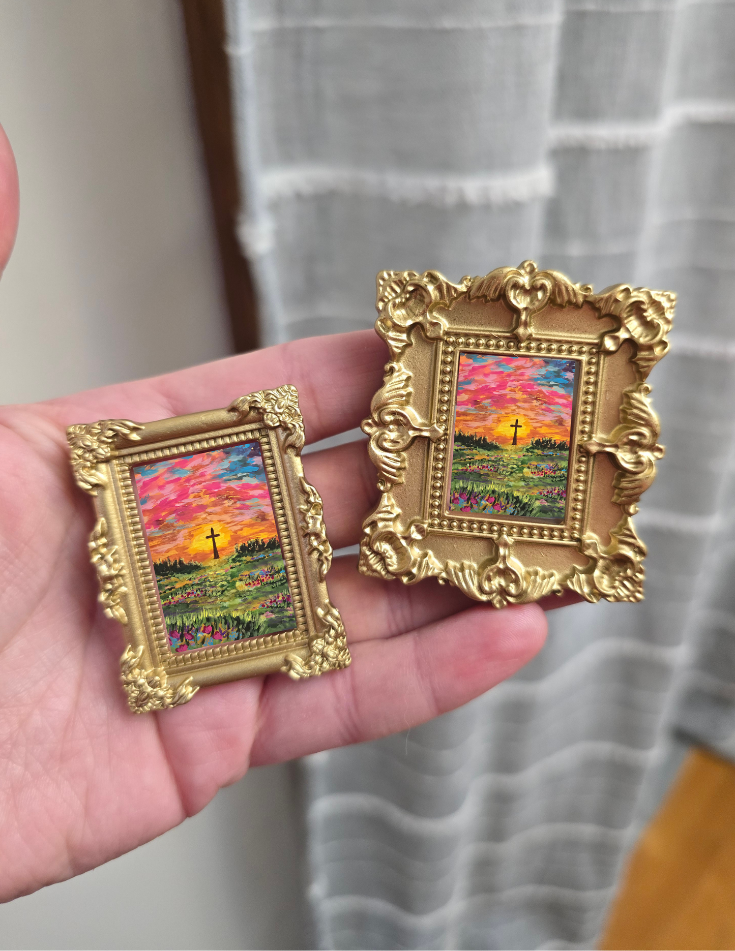Mini Golden Painted Framed, Textured Artwork Magnet. READ DESCRIPTION.