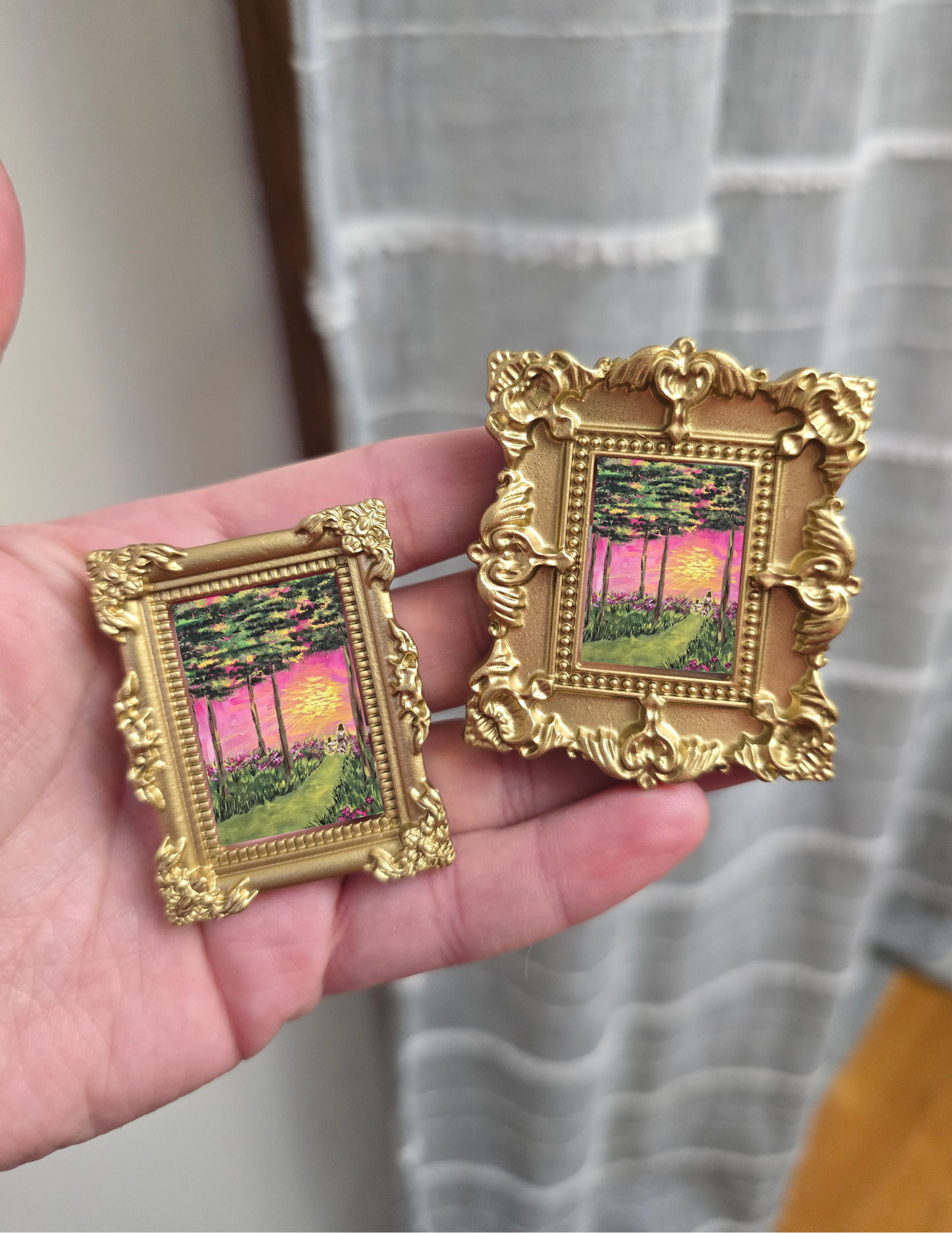Mini Golden Painted Framed, Textured Artwork Magnet. READ DESCRIPTION.